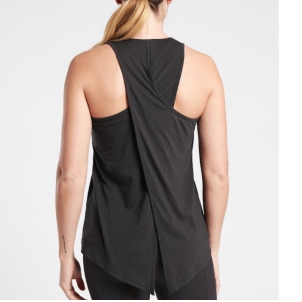 NWOT Athleta Fitted Black Sleeveless Tank Top. Size XS